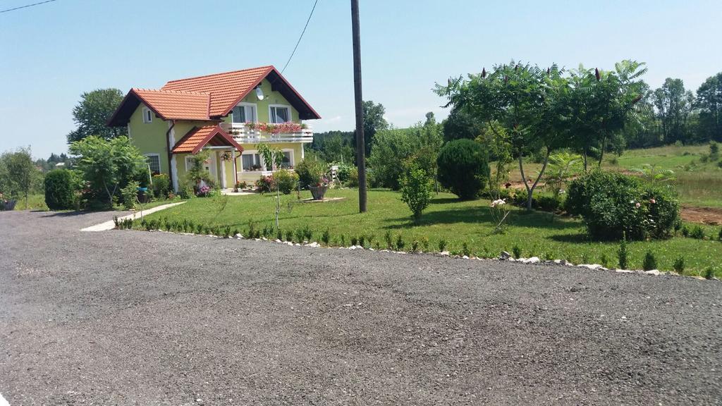 House Antonia Hotel Grabovac Kültér fotó